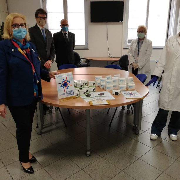 I Rotary genovesi donano ad Asl3 500 saturimetri per l'assistenza domiciliare ai malati