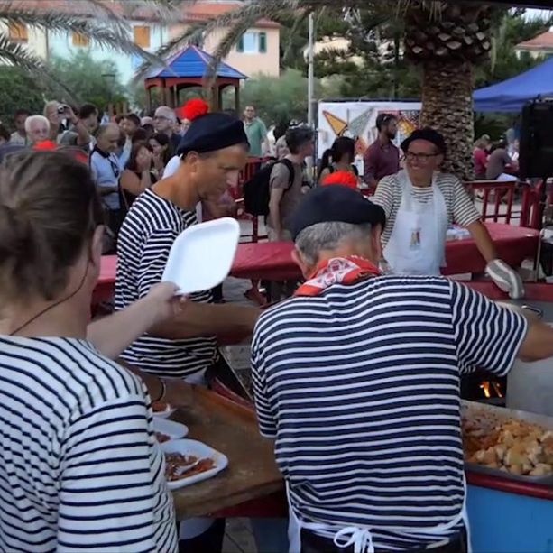 Riva Trigoso, esplodono due bombe di GPL nel magazzino che ospita la sagra del Bagnun