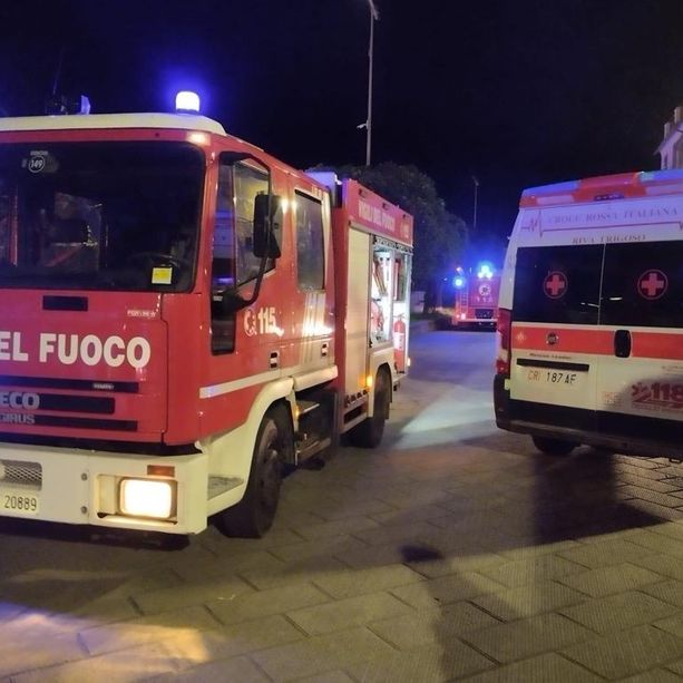 Quarto: con lo scooter contro un tubo del gas, grave una diciottenne
