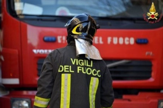 Centro storico, incendio in un appartamento in via Ravecca: morto un gatto