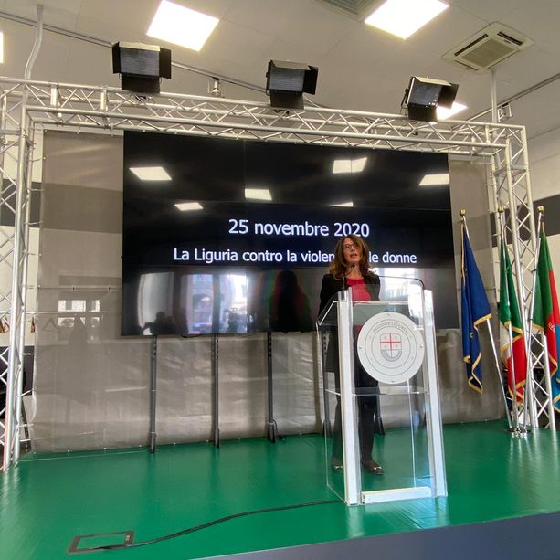 Giornata mondiale contro la violenza sulle donne: il Teatro Nazionale e Regione Liguria insieme per la campagna #nessunascusa (VIDEO)