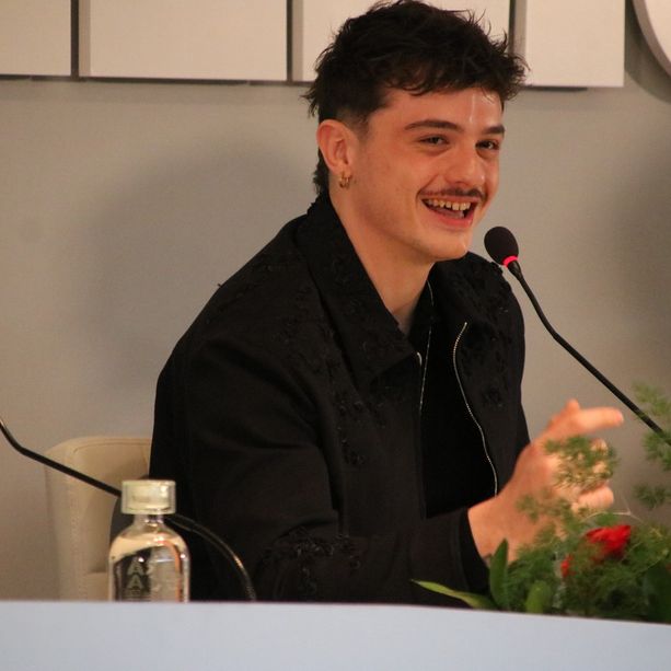 Il fenomeno Olly travolge Sanremo: “Quello che sto ricevendo sul palco e non solo, vale più di qualsiasi cosa&quot;