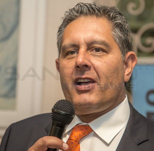Toti: &quot;Il governo ascolti le regioni, subito interventi economici di compensazione per le categorie penalizzate dal Dpcm&quot;