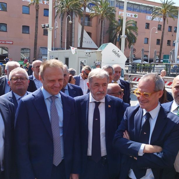 Slow Fish, il ministro Lollobrigida sulla riduzione di plastiche: &quot;Oggi non è idonea&quot;