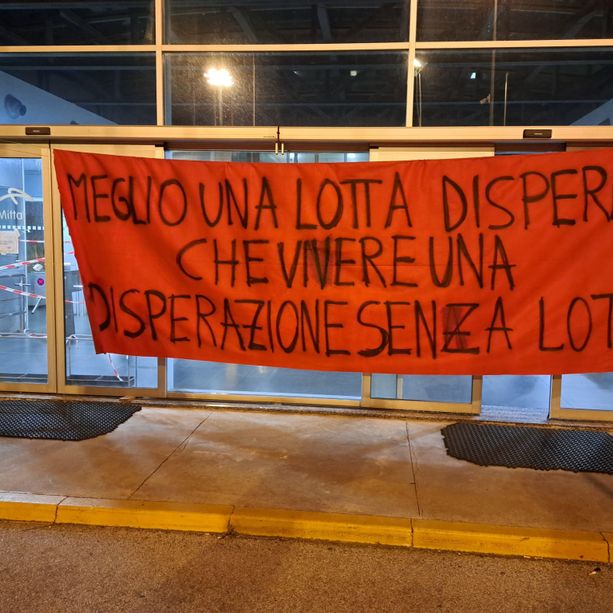 &quot;Il tempo delle parole è finito&quot;: assemblea e sciopero di 24 ore dei lavoratori ex Ilva