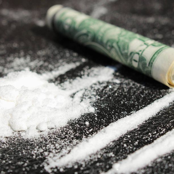 Hanno 200 grammi di cocaina e parecchie migliaia di franchi: arrestati