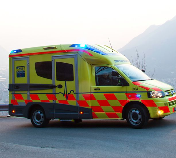 Gravi ferite per un pedone, investito da un'autopostale a Bellinzona