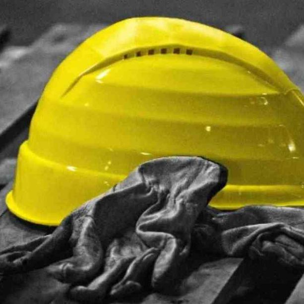 Tre feriti in un infortunio sul lavoro a Gordolo, nel Locarnese