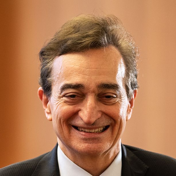 Lugano piange l'addio del suo sindaco Marco Borradori