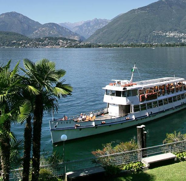Scoprire il Lago Maggiore–bacino svizzero e i suoi paesaggi a bordo di un battello