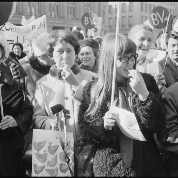 50 anni di suffragio femminile: le proposte del PS per celebrare l'anniversario