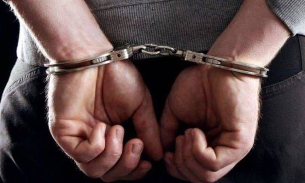 Palpeggia una ragazzina per strada, nel Verbano-Cusio-Ossola arrestato un 42enne ticinese