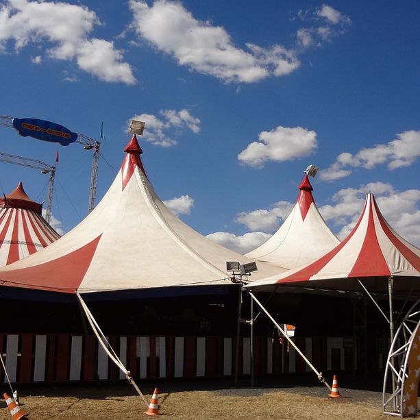 Cirkus Giroldòn: il 4 e 5 febbraio a Lugano lo spettacolo tragicomico per piccoli e grandi