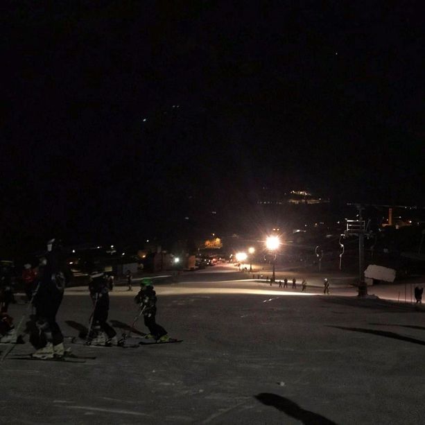 Tutti i venerdì sera sci in notturna a Lüina