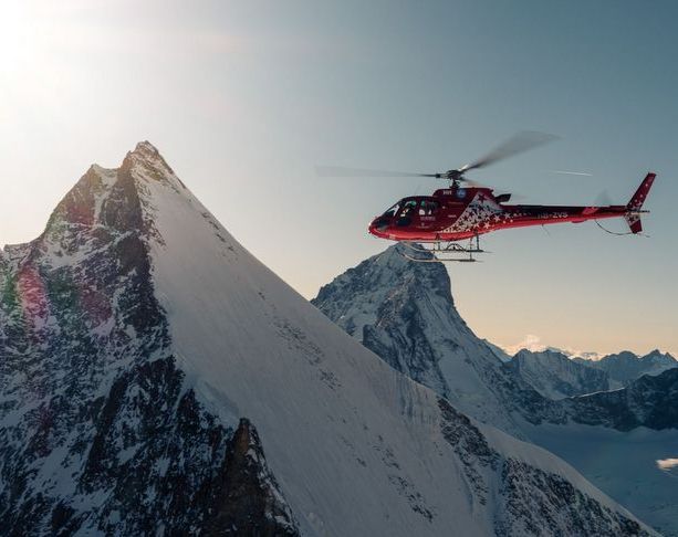 Valanga a Zermatt: si cercano tre persone