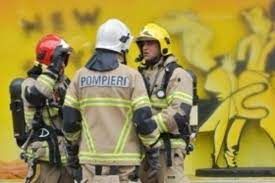 A fuoco in Canton Ticino un capannone adibito allo smaltimento di batterie al litio: evacuate 30 persone