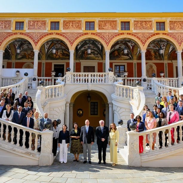 Ambasciatori e Rappresentanti di Stati membri AIEA a Monaco per il 25º anniversario dei nuovi locali dei Laboratori dell'ambiente marino