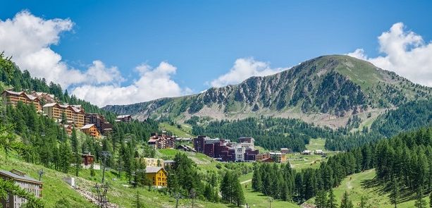 Con la festa della Terra e della Montagna il 27 giugno Isola 2000 lancia la stagione estiva