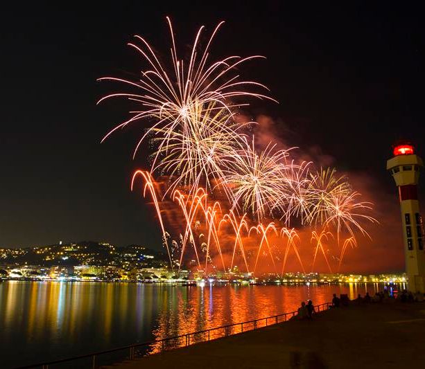 “Le sens du chemin”, domani sera   il Festival International d’Art Pyrotechnique di Cannes