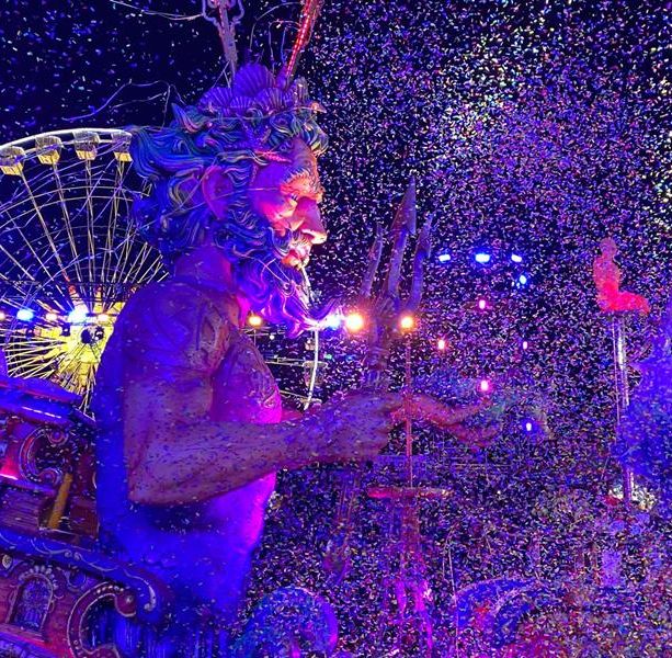 Partiti! Il re degli Oceani ha aperto, ieri sera, il primo Corso dei carri illuminati
