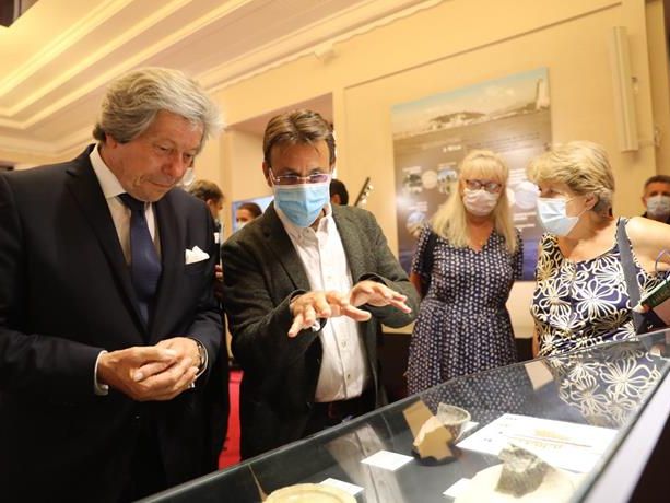 Un viaggio di migliaia di anni nel passato: per tre giorni eccezionale mostra in municipio a Nizza (Foto)