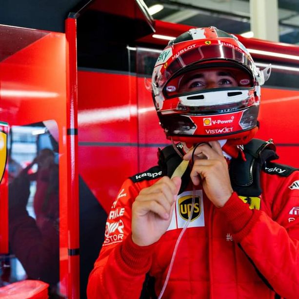Formula 1. Nel finale di gara a Silverstone succede di tutto, sorride anche Leclerc: il monegasco della Ferrari è terzo