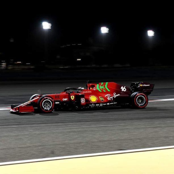 F1. Inizia col thrilling il Mondiale nella notte del Bahrain. Vince Hamilton, sesto Leclerc con una Ferrari in miglioramento