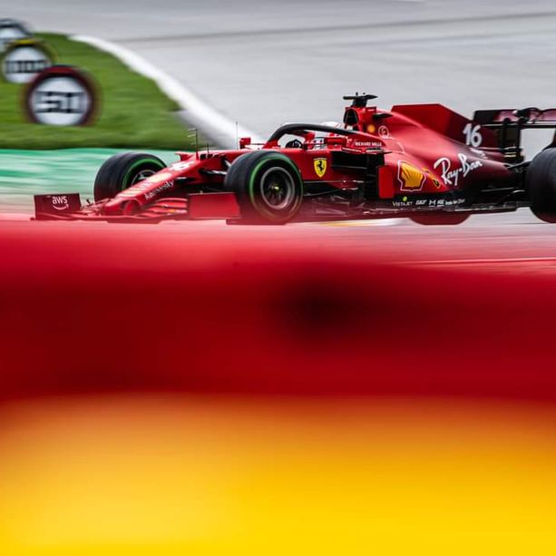 F1. In Belgio non si corre, ma si assegna metà punteggio all'ordine di partenza. Leclerc recupera posizioni per dei forfait davanti ed è ottavo