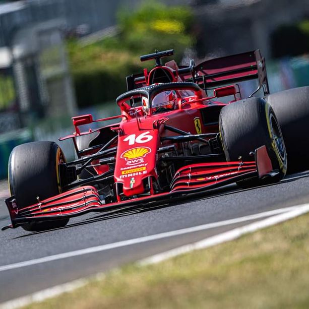 F1. In Ungheria la Ferrari si conferma &quot;pazza&quot;. Solo settimo Leclerc, prima fila Mercedes e pole a Hamilton