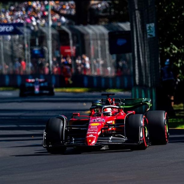 F1. Leclerc ancora super a Melbourne: il monegasco è in pole, tre decimi rifilati a Verstappen