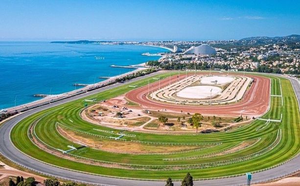 Cagnes sur Mer: l’Hippodrome de la Côte d’Azur ospita, a metà marzo, un meeting di trotto con ben 6 gare