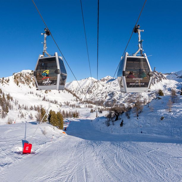 Tanta neve, si scia ancora! Dopo Pasqua…tutti a casa!