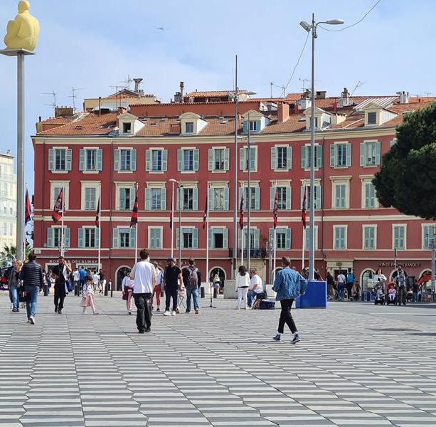 Nizza si colora di rosso nero: due maxi schermi ed una fan zona in occasione della finale di Coppa di Francia (Foto)
