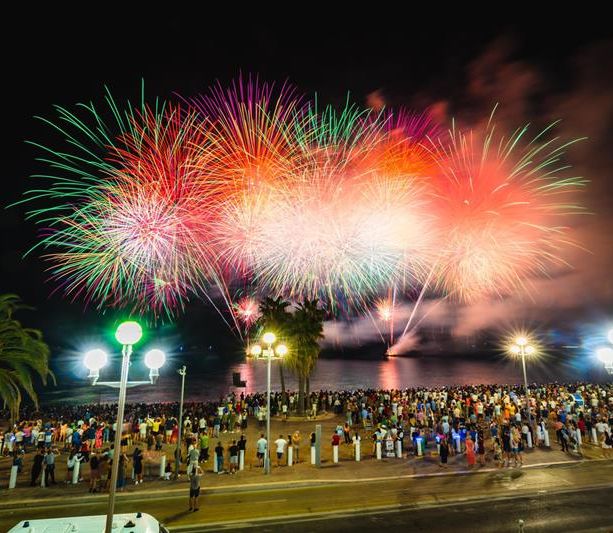 Nizza, fuochi d’artificio domani sera alle 22