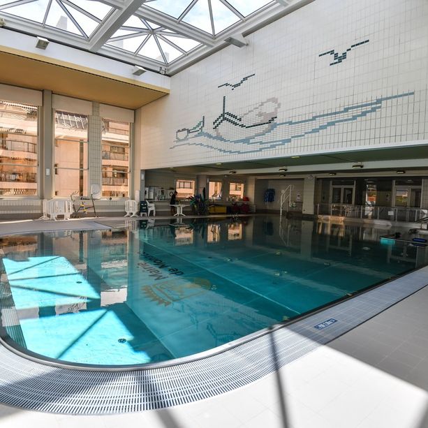 Riaperta la piscina Saint-Charles a Monaco: si torna in vasca per passione e sport