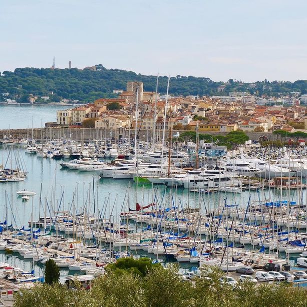 Antibes, le manifestazioni e le visite guidate del mese di maggio (Foto)