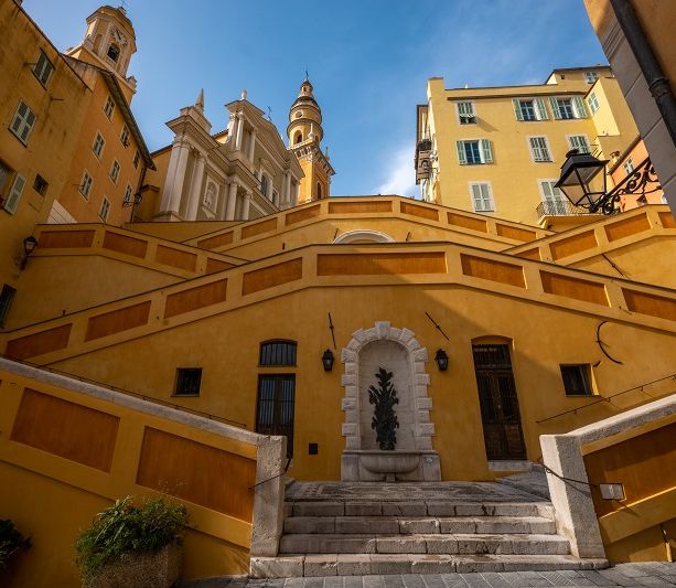Menton: si vota il 30 gennaio 2022. La Prefettura ha fissato la data delle elezioni anticipate