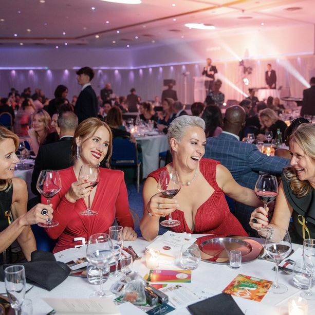 A Monte-Carlo una serata tra lusso e beneficenza: all'Hotel Fairmont c'è &quot;Turning Luxury Into Charity”