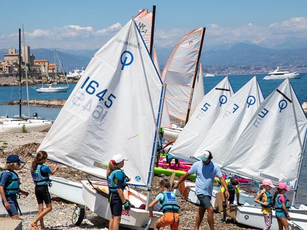 A gonfie vele: tornano le Voiles d'Antibes