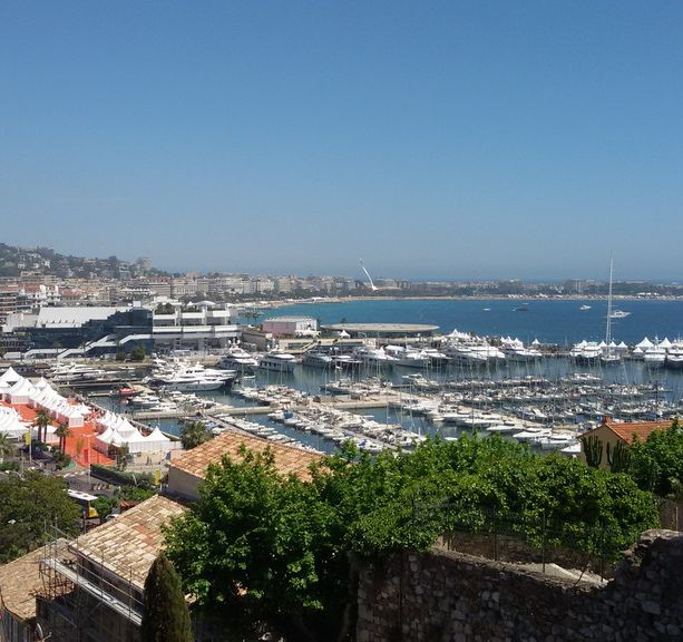 Parade Fleurie domenica sera a Cannes con attrazzioni e musica per tutti in centro città