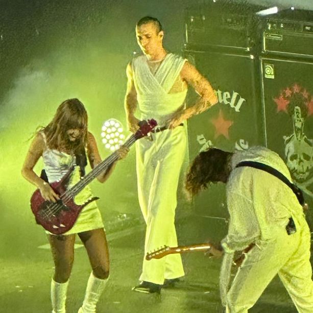 La musica dei Maneskin ha incantato gli spettatori dello Yacht Club Monaco (FOTO)