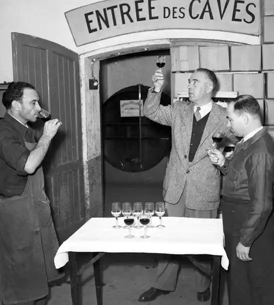 150 anni di storia e di esperienza alle Cantine dell'Hotel de Paris Monte-Carlo