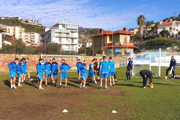 Calcio, Serie D. Sanremese verso la sfida contro il Borgosesia: i convocati biancoazzurri