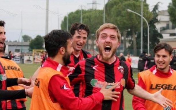 Calcio, Serie D. Sanremese, alla scoperta del nuovo volto Andrea De Julis: da Roma alla città dei fiori per far sognare i biancoazzurri