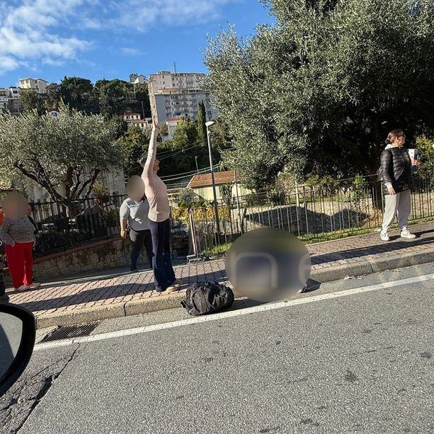 Sanremo: donna investita da un'auto in via San Francesco, trasportata in ospedale in gravissime condizioni (Foto)