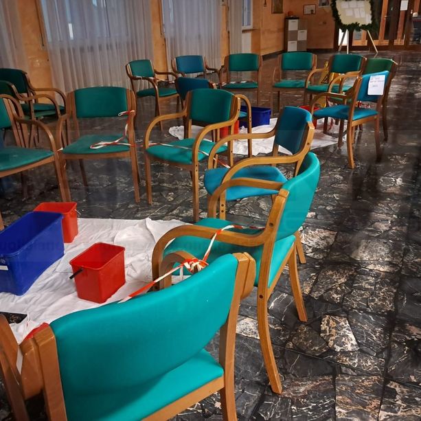 Sanremo: piove nel salone di Casa Serena, parenti preoccupati. Il vice Sindaco Fellegara &quot;Interverremo a breve&quot;