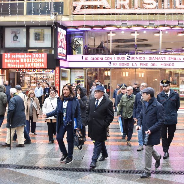 Festival di Sanremo 2025: nuova riunione del comitato per la sicurezza in comune, sopralluogo in centro del Prefetto e delle forze dell'ordine (Foto)