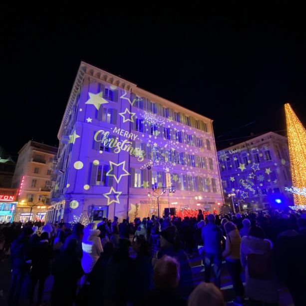 Sanremo si colora di festa per Natale: accensione dell'albero con Cristina D'Avena e capodanno con lo show di RDS
