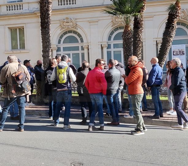 Sanremo: assemblea 'di strada' al Casinò, i dipendenti dei tavoli verdi confermano &quot;Sciopero a oltranza&quot; (Foto)