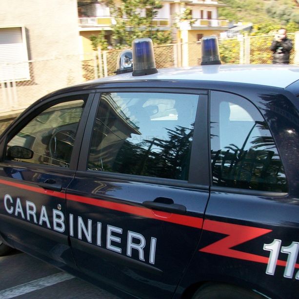 Imperia: furto in villa in pieno giorno, ladri in casa di un'anziana rubano orologi e gioielli, indagano i carabinieri